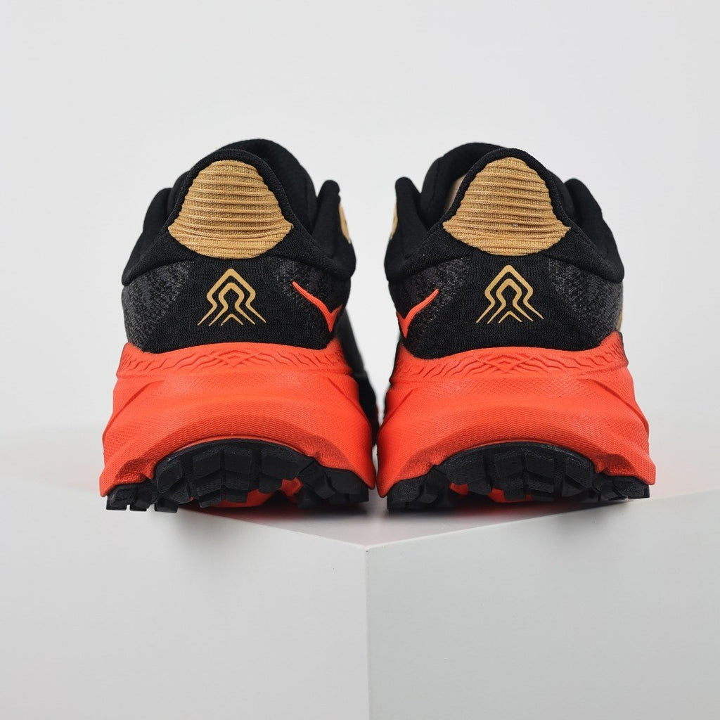 HOKA Challenger ATR 7 Hombre - Negro / Rojo