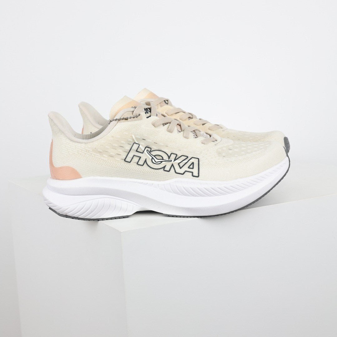 HOKA Mach 6 Mujer - Crema / Durazno