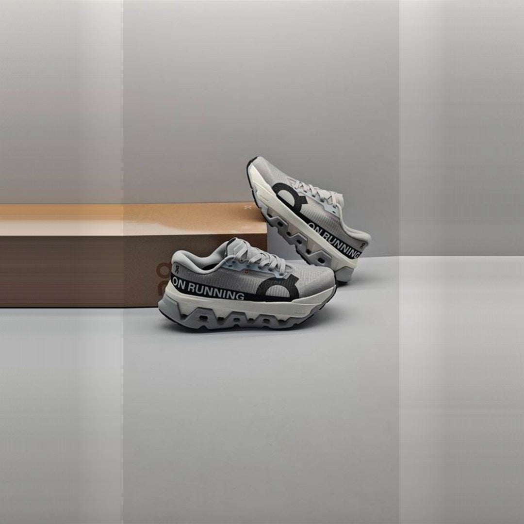 On Cloudmonster 3 Mujer - Gris / Negro